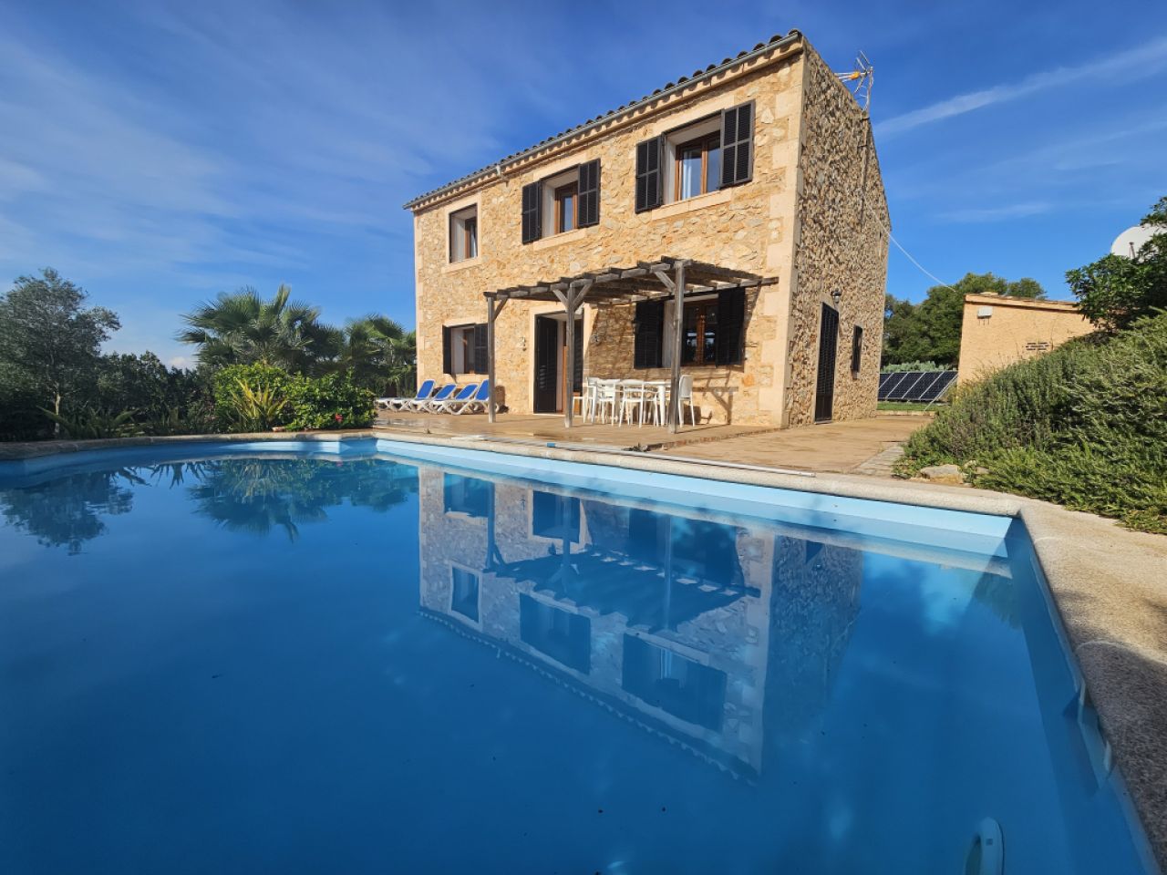 Gepflegte FInca mit Ölzentralheizung, Pool und traumhaftem Ausblick bei Manacor