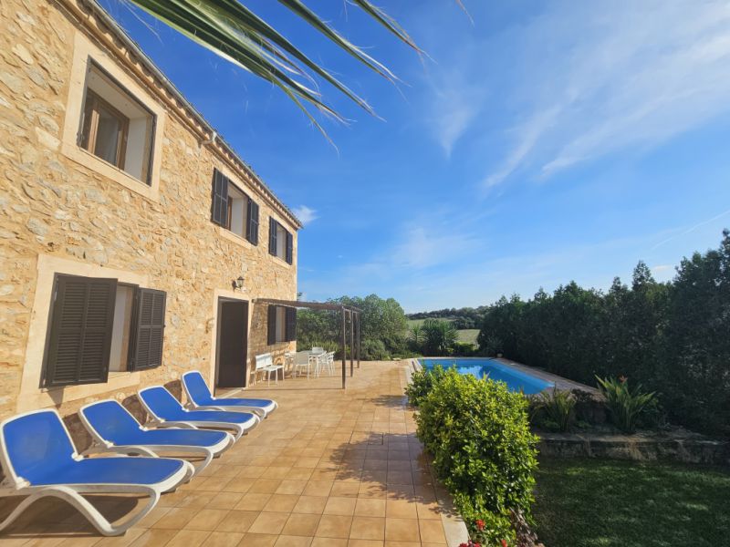 Gepflegte FInca mit Ölzentralheizung, Pool und traumhaftem Ausblick bei Manacor