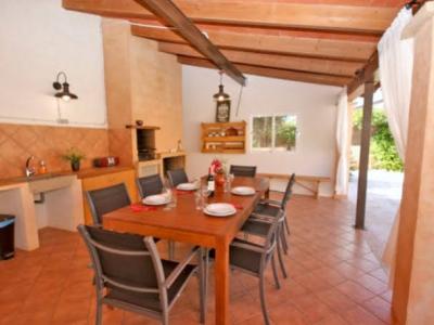 Well-kept chalet in the countryside with pool and AC near Porto Colom -- CH 19
