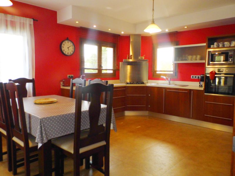 Well-kept chalet in the countryside with pool and AC near Porto Colom -- CH 19