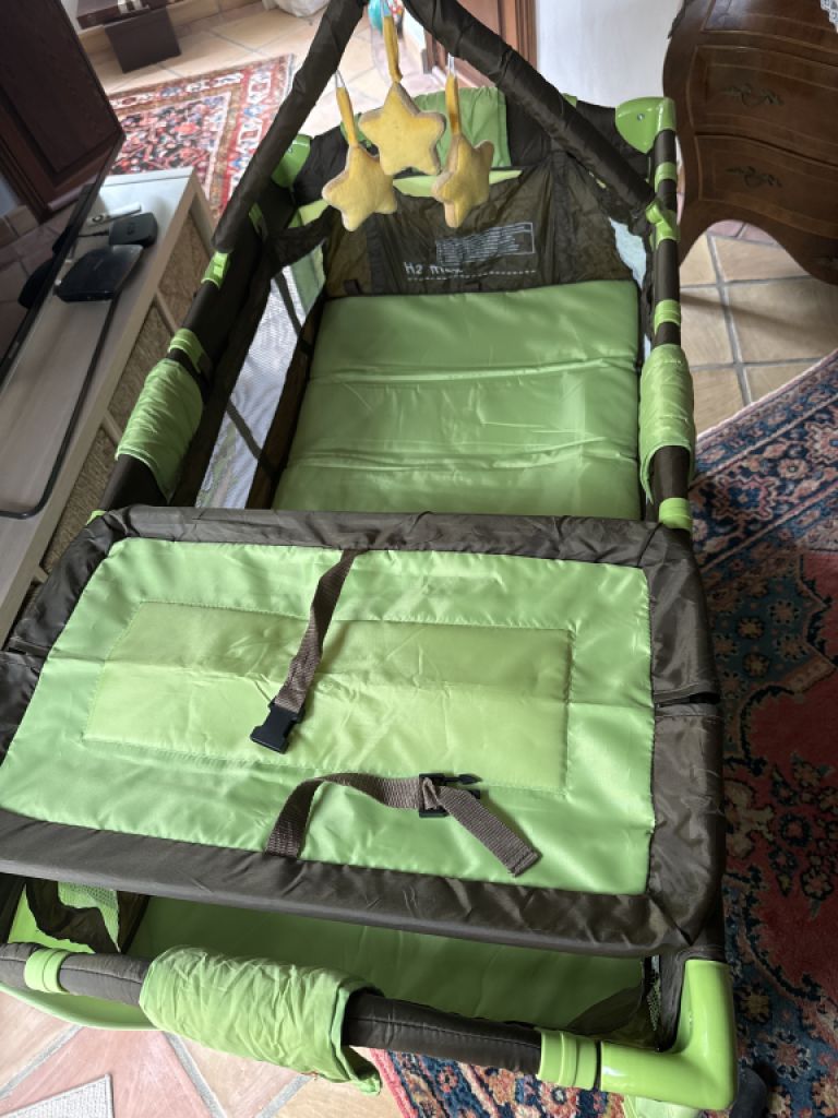 Gepflegtes Reise Baby-/Kleinkinderbett der Marke IMFANTASTIC