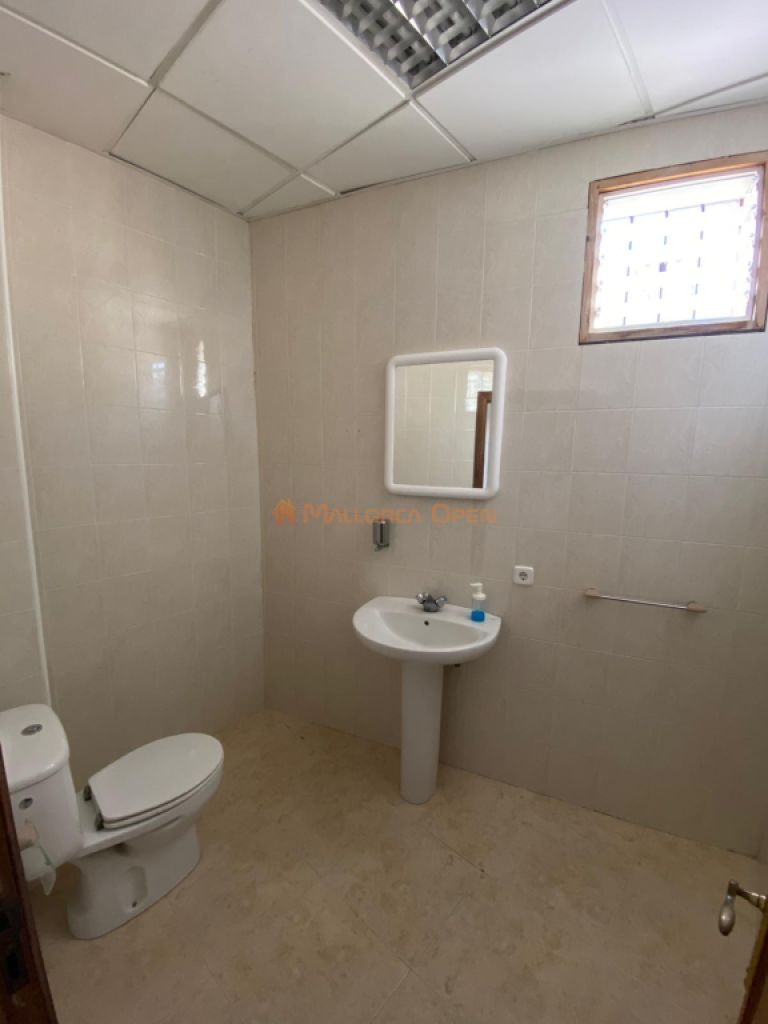 Geschäftsräume an der Ecke – Avenida del Torrent, Manacor