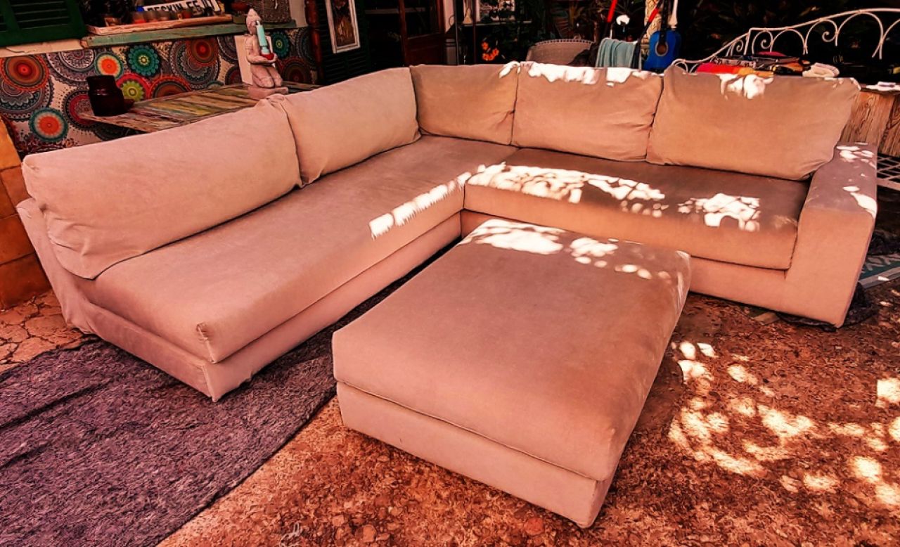 Gigantisches Sofa