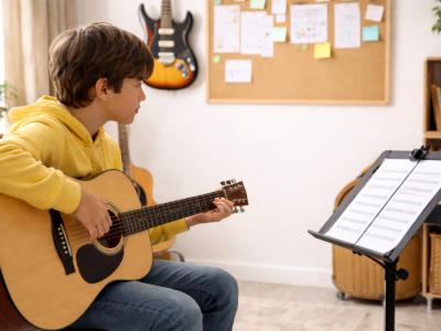 Gitarrenunterricht im Inselosten ab 2026