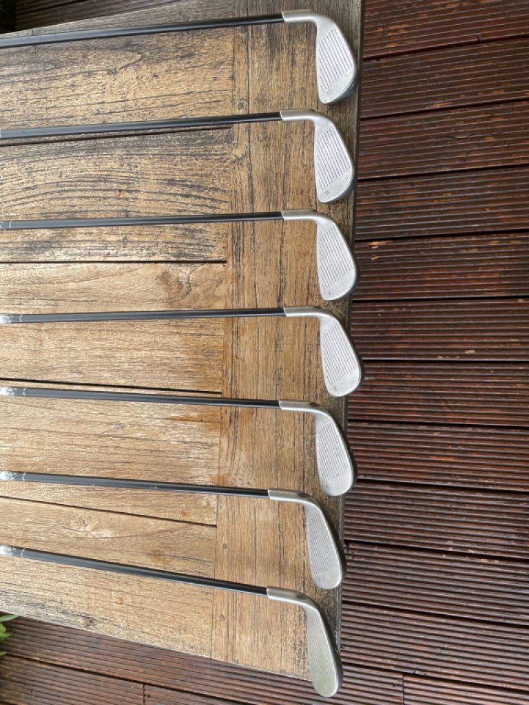 Golf Mallorca: Eisensatz PING G25 5 - 9, PW, SW Graphitschaft