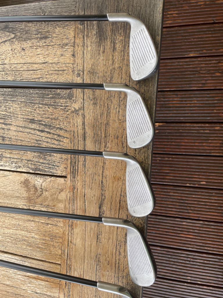 Golf Mallorca: Eisensatz PING G25 5 - 9, PW, SW Graphitschaft