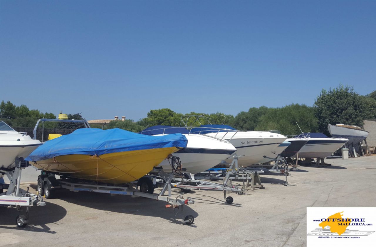 FREE - storage boat storage storage of boat vehicle parking space or Hall place