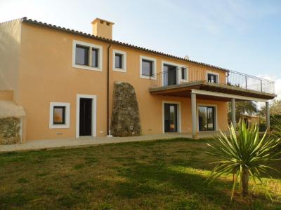 Large finca with 2 sep units, heating and pool near Felanitx --F 46