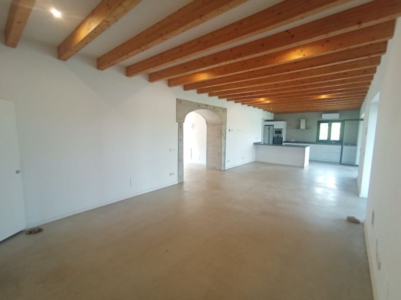 Large finca with 2 sep units, heating and pool near Felanitx --F 46