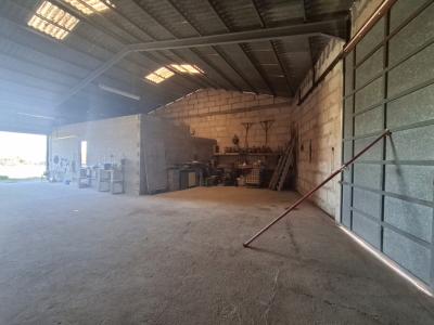 Grosse Garage / Lagerraum mit ausgebautem Apartment und Grundstück bei Porreres -- AP 29