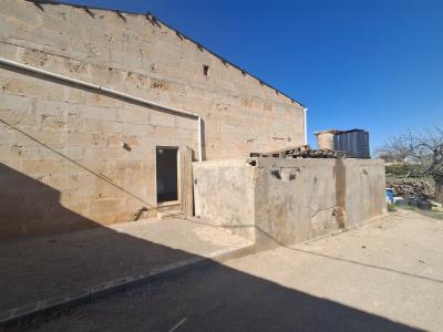 Grosse Garage / Lagerraum mit ausgebautem Apartment und Grundstück bei Porreres -- AP 29