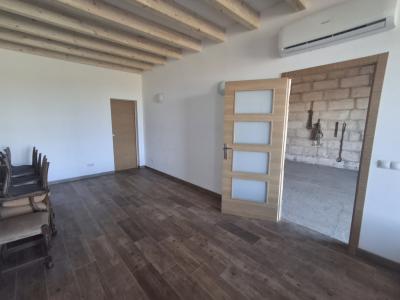 Grosse Garage / Lagerraum mit ausgebautem Apartment und Grundstück bei Porreres -- AP 29