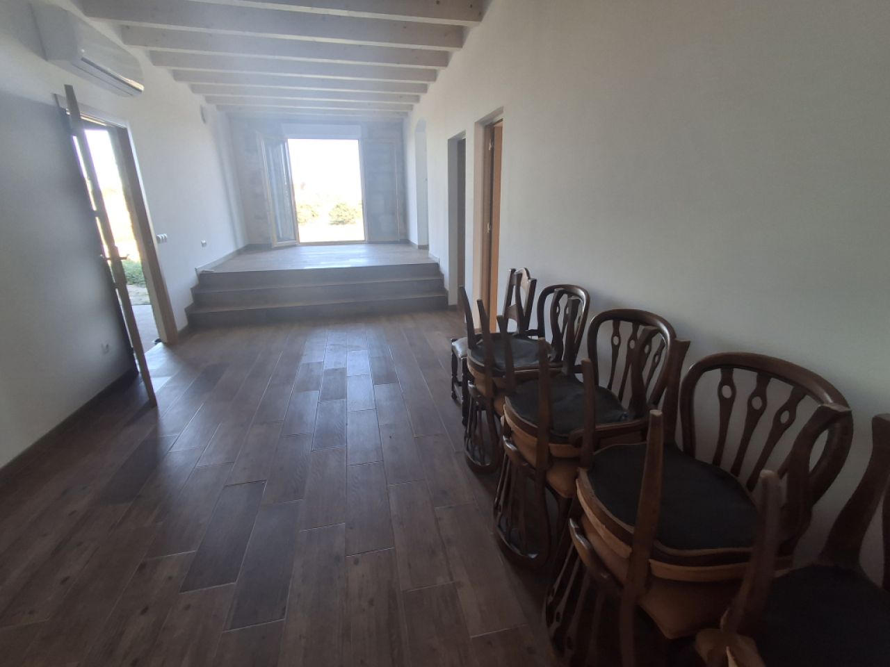 Grosse Garage / Lagerraum mit ausgebautem Apartment und Grundstück bei Porreres -- AP 29