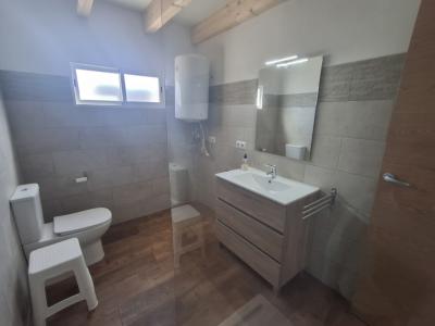 Grosse Garage / Lagerraum mit ausgebautem Apartment und Grundstück bei Porreres -- AP 29