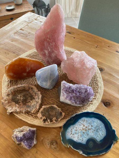 Large Healing Stones / Quartz in a Set