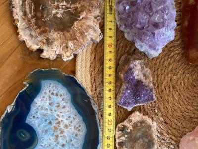 Large Healing Stones / Quartz in a Set