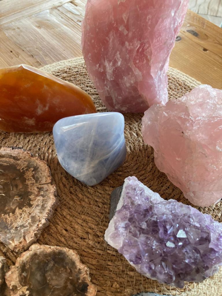 Large Healing Stones / Quartz in a Set
