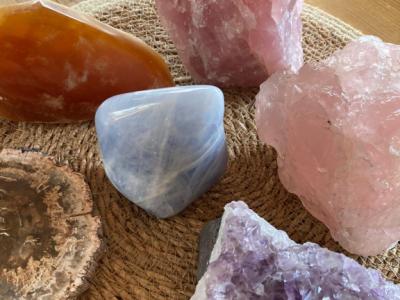 Large Healing Stones / Quartz in a Set