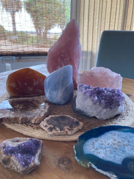 Large Healing Stones / Quartz in a Set