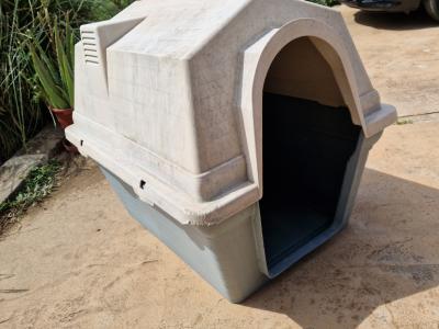 Large dog house, very stable