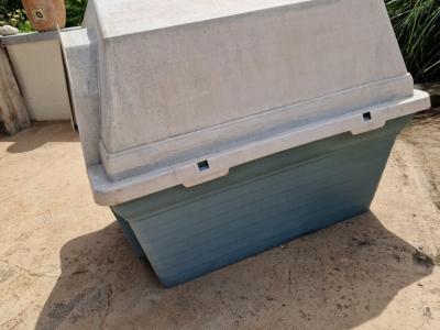 Large dog house, very stable