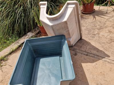 Large dog house, very stable