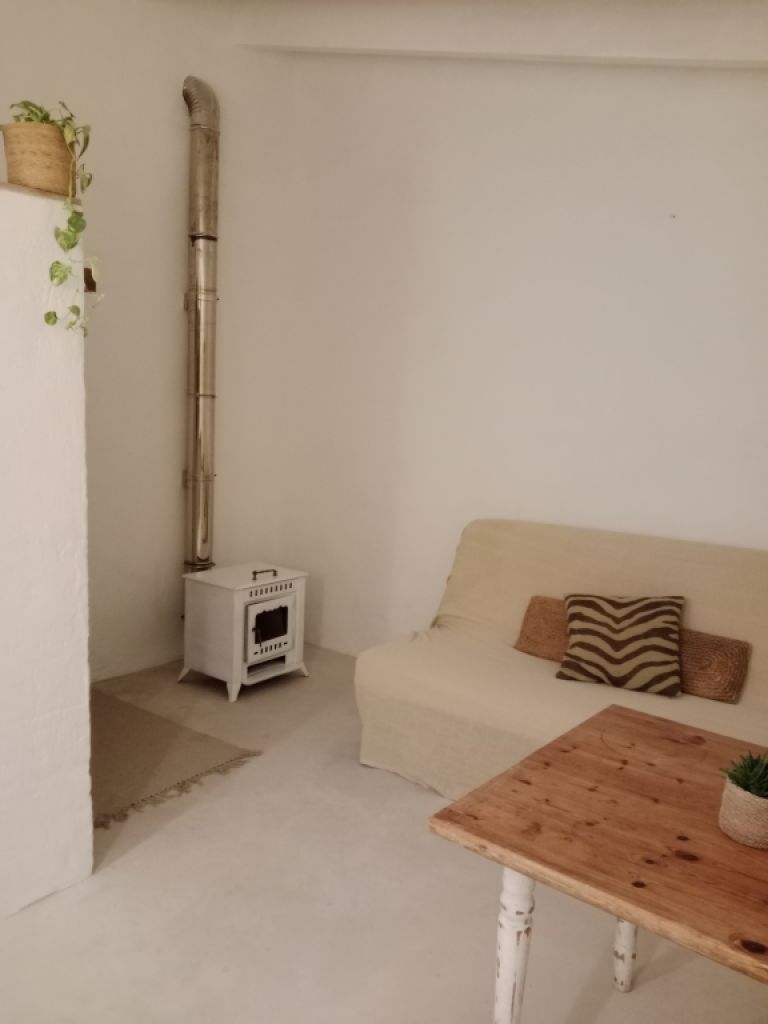 Large rustic estate with house in Petra