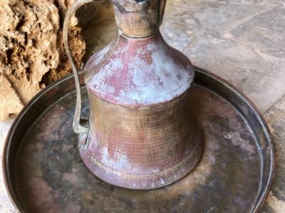 Große Teekanne aus Bronze