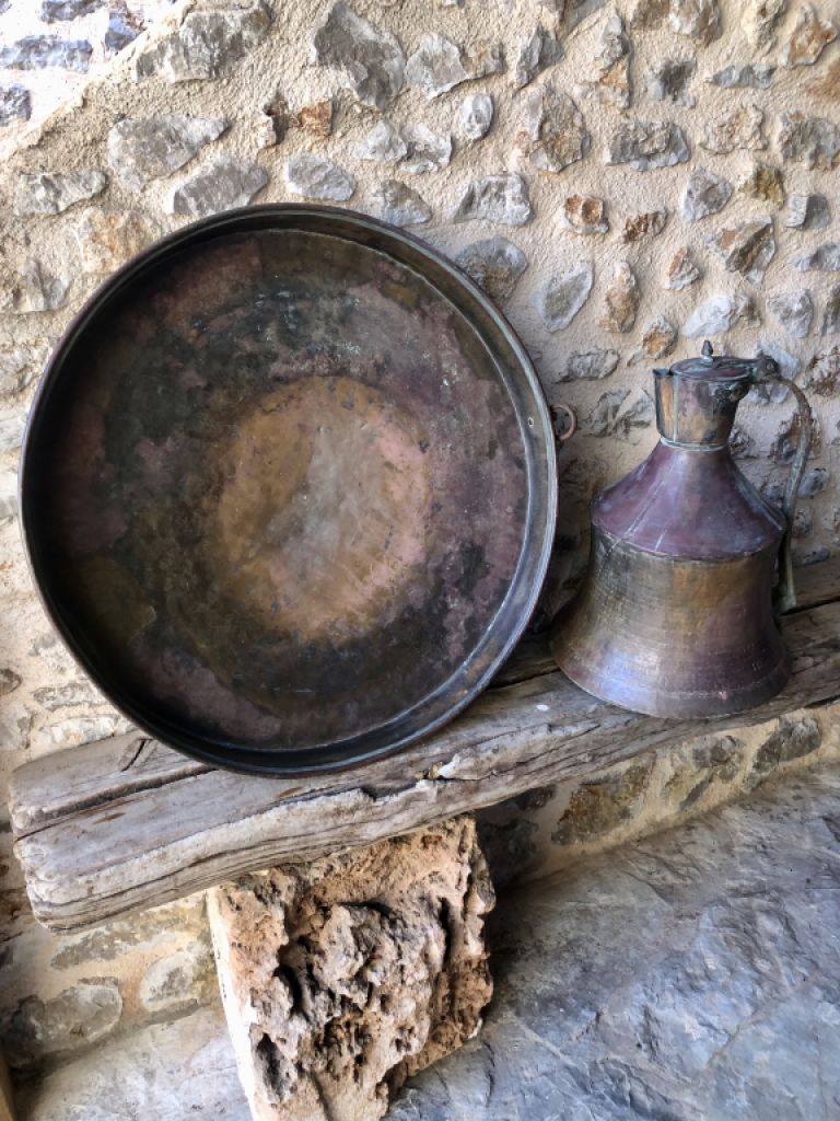 Große Teekanne aus Bronze