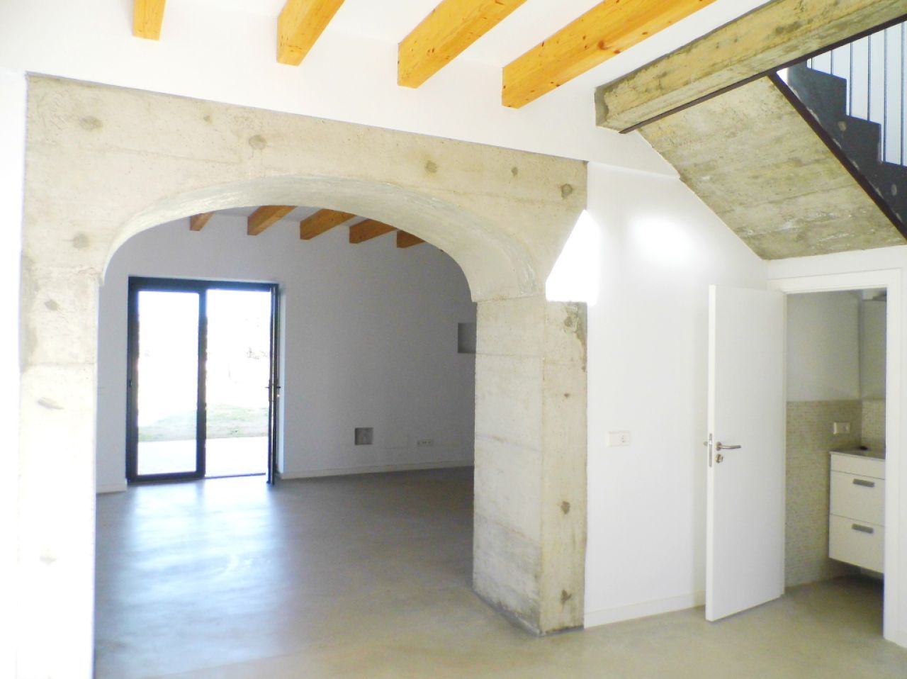 Grosse und unmöbierte Finca mit 2 sep Einheiten und Pool bei Felanitx-Campos --- F 46