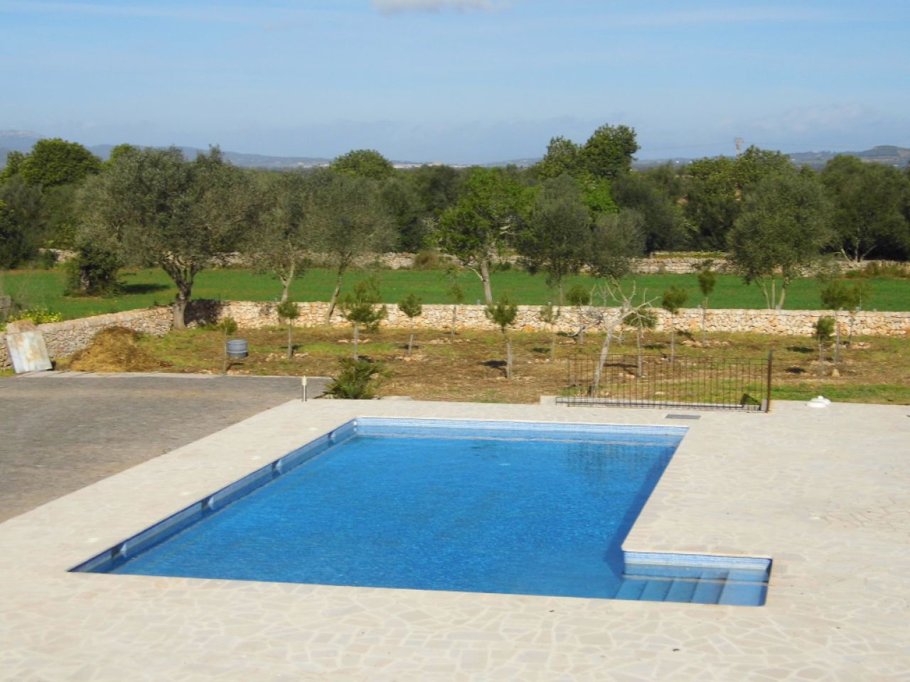Grosse und unmöbierte Finca mit 2 sep Einheiten und Pool bei Felanitx-Campos --- F 46