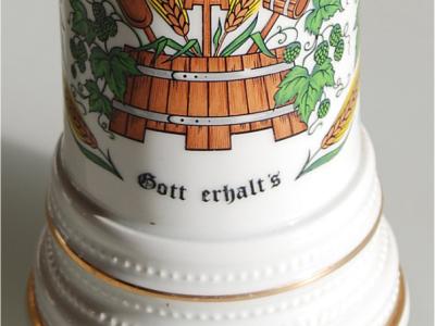 großer Bierkrug, Bierseidel, Porzellan