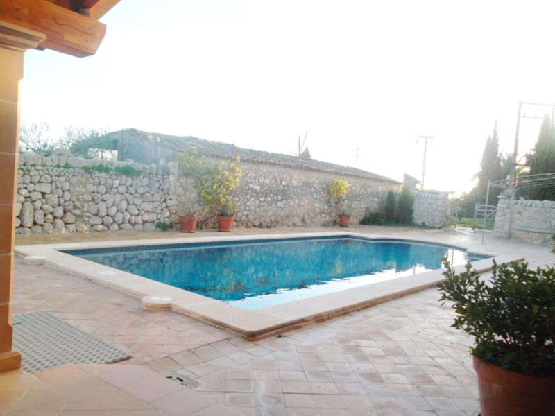 Grosser Gutshof mit Pool und Platz bis zu 10 Personen bei Porreres --- F 28 FZ