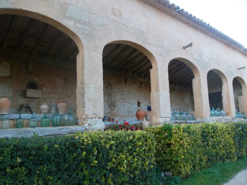 Grosser Gutshof mit Pool und Platz bis zu 10 Personen bei Porreres --- F 28 FZ