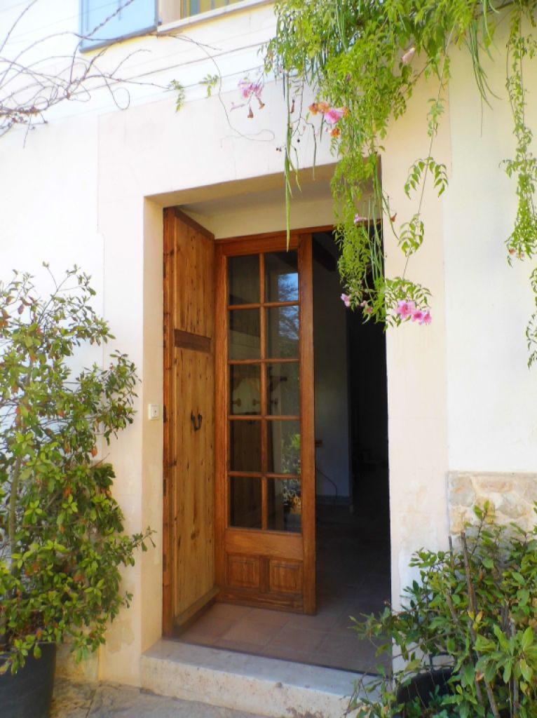 Grosser Gutshof mit Pool und Platz bis zu 10 Personen bei Porreres --- F 28 FZ