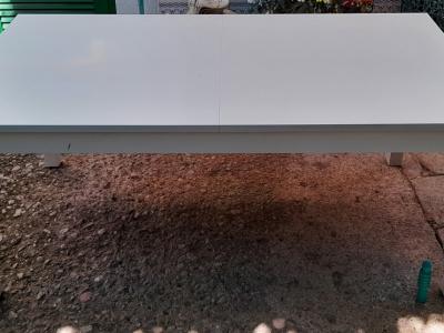 Grosser Ikea Tisch Bjursta