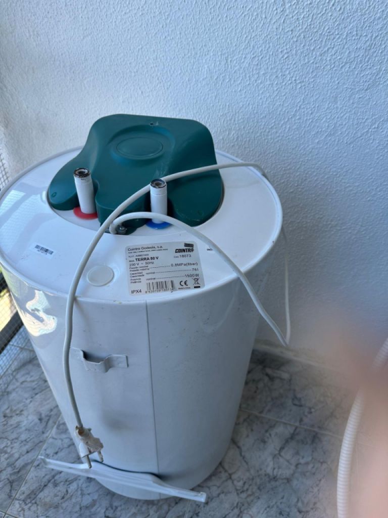 Large water heater to give away