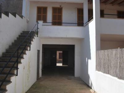 Grosses Apartment mit Garten, Terrasse und Garage in Santanyi --- AP 149