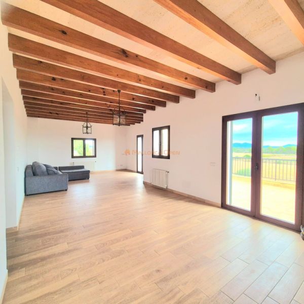 Großes Haus mit Pool und Garage in der Nähe von Porreres und Campos zu vermieten