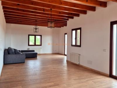 Großes Haus mit Pool und Garage in der Nähe von Porreres und Campos zu vermieten