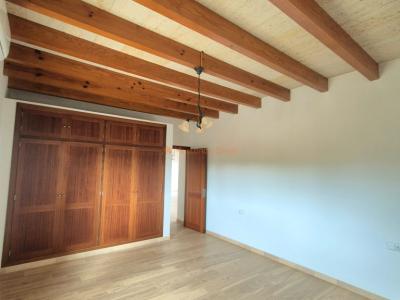 Großes Haus mit Pool und Garage in der Nähe von Porreres und Campos zu vermieten