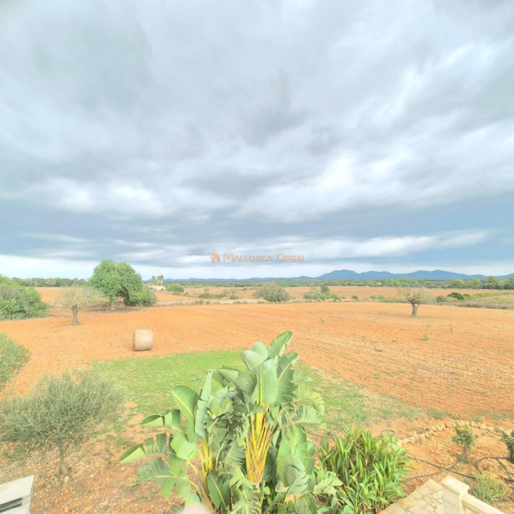 Großes Haus mit Pool und Garage in der Nähe von Porreres und Campos zu vermieten