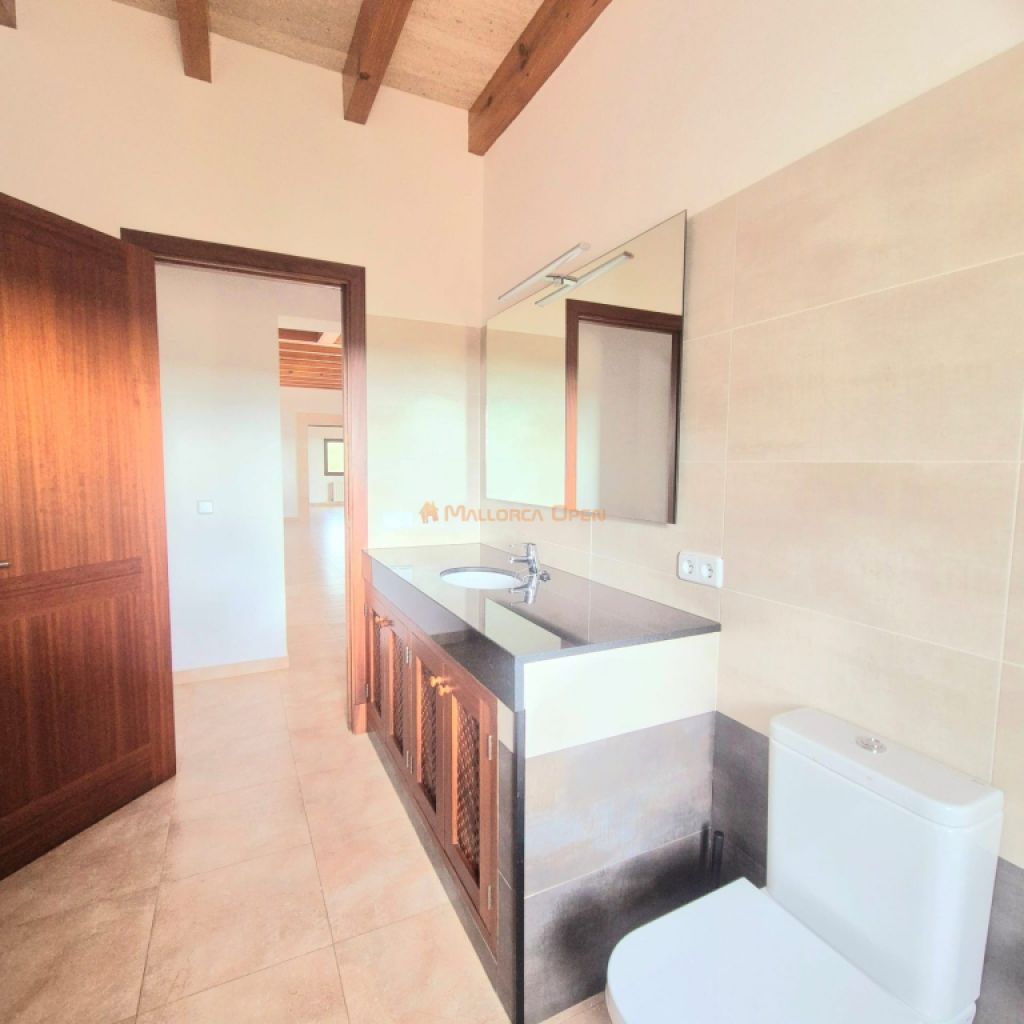 Großes Haus mit Pool und Garage in der Nähe von Porreres und Campos zu vermieten