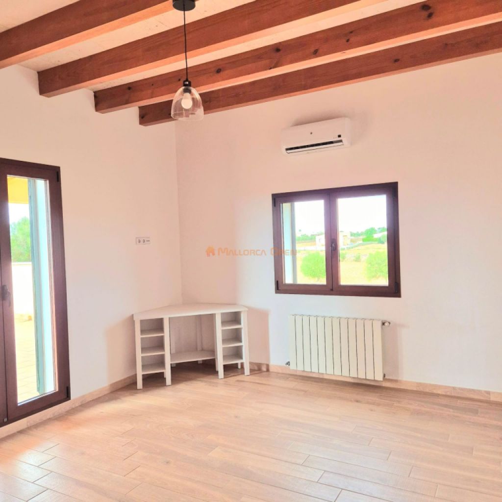 Großes Haus mit Pool und Garage in der Nähe von Porreres und Campos zu vermieten