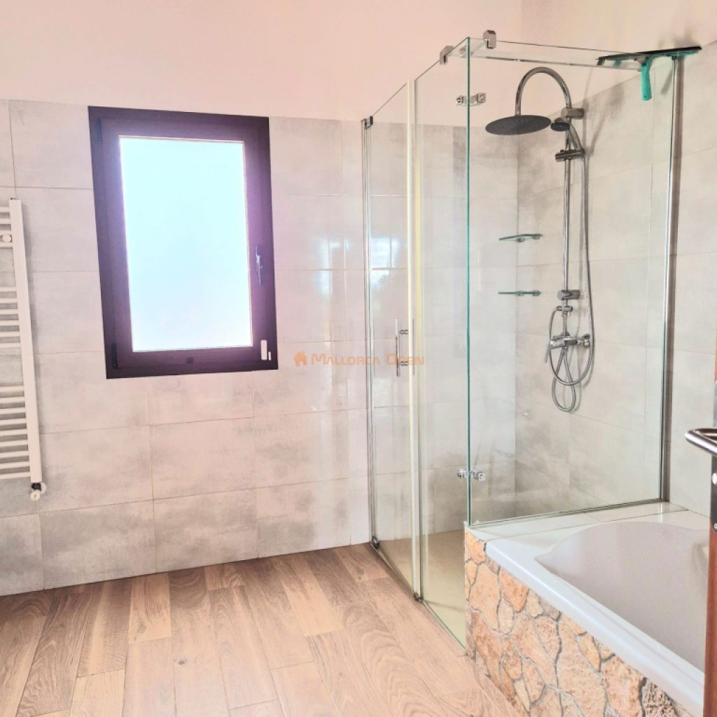 Großes Haus mit Pool und Garage in der Nähe von Porreres und Campos zu vermieten