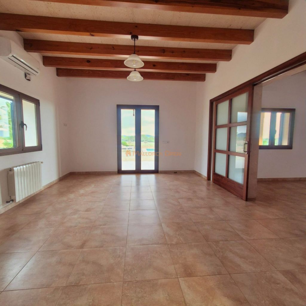 Großes Haus mit Pool und Garage in der Nähe von Porreres und Campos zu vermieten