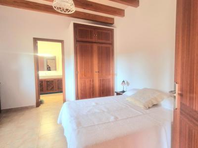 Großes Haus mit Pool und Garage in der Nähe von Porreres und Campos zu vermieten