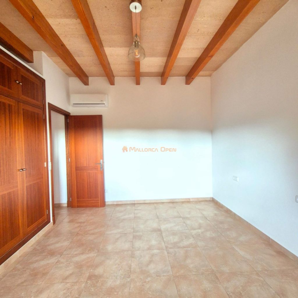 Großes Haus mit Pool und Garage in der Nähe von Porreres und Campos zu vermieten