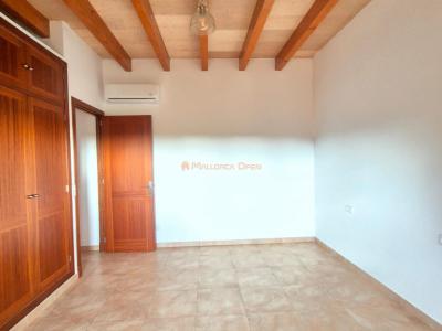 Großes Haus mit Pool und Garage in der Nähe von Porreres und Campos zu vermieten