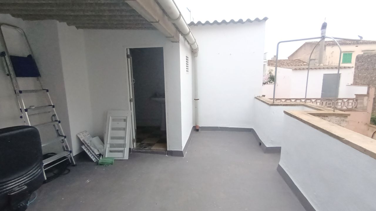 Grosses,saniertes Apartment mit Terrasse und AC in Zentrumsnähe - Santanyi -- AP 05